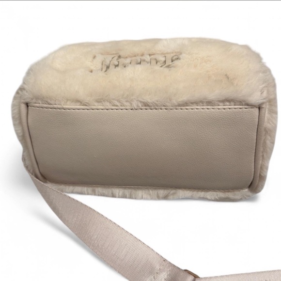 Juicy Couture Cream Faux Fur Mini Crossbody Bag Y2K Coquette - Picture 3 of 7